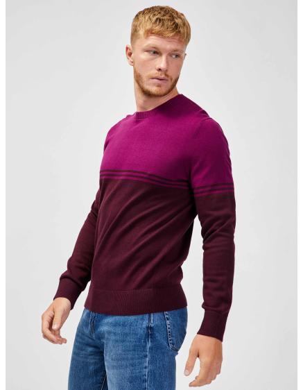 Pletený svetr s kulatým výstřihem
