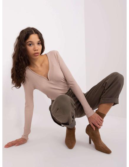 Levně Dámská halenka s výstřihem BASIC FEEL GOOD béžová