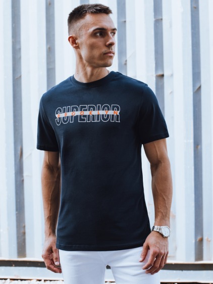 Námořnická modrá