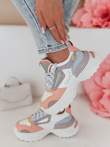 Vícebarevný