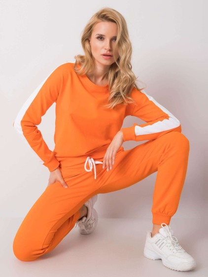 Oranžová